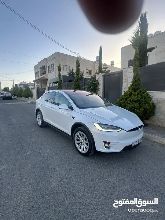Tesla Model X تيسلا مميزة جدا