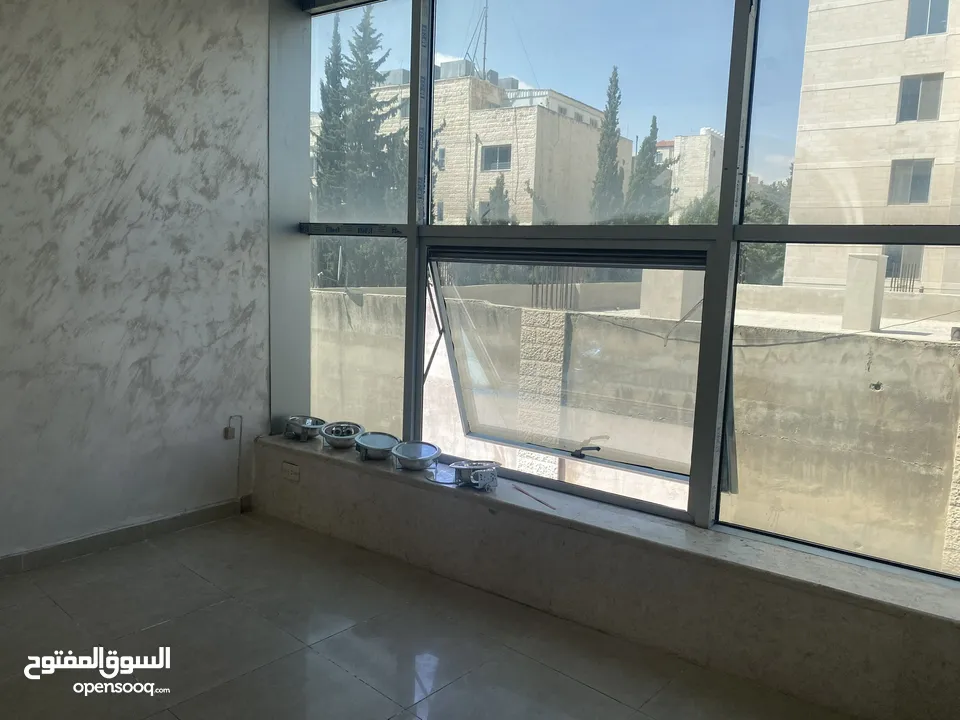 مكتب  للايجار بشارع المدينه المنوره