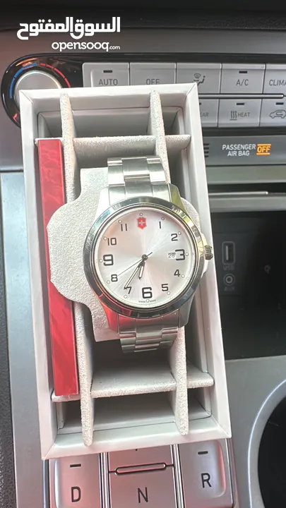 VICTORINOX SWISS ARMY