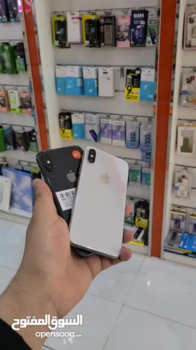 عرض خااص : iPhone X 64gb لون أسود هواتف نظيفة جدا بأقل سعر من دكتور فون