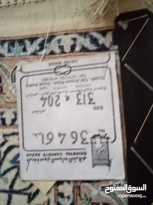 سجاده عجمي هاند ميد كأنها جديده عمرها 30 سنه كل ما كبر عمرها زادات قيمتها