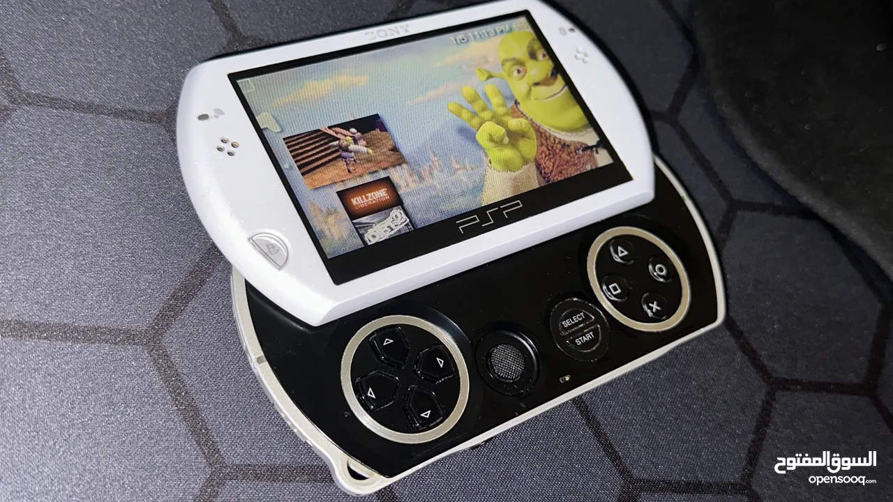 PSP GO Modded 16gb and 20 games