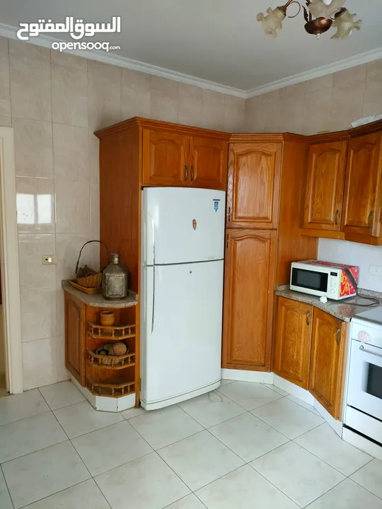Furnished Shmeisani flat for rent