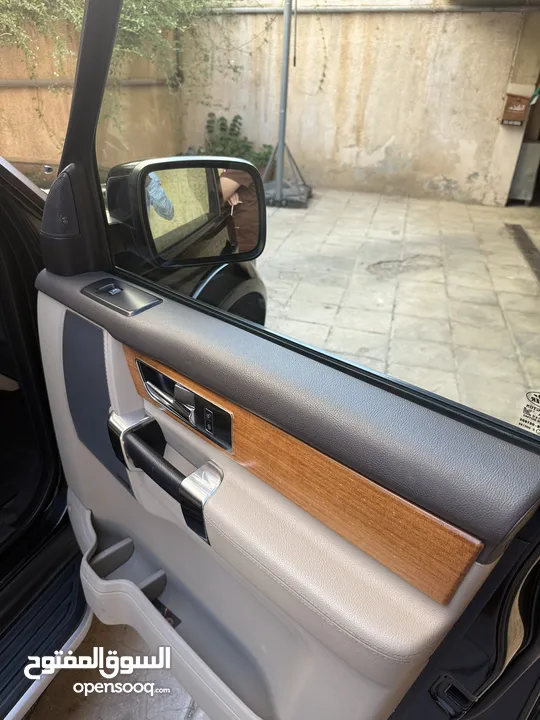 Land Rover LR4 2013 V8