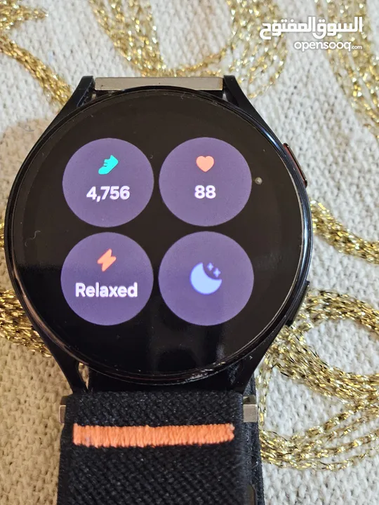 ساعة ذكيه من نوع سامسونج جالكسي ووتش 5  بحاله ممتازه مع الشاحنgalaxy watch 5
