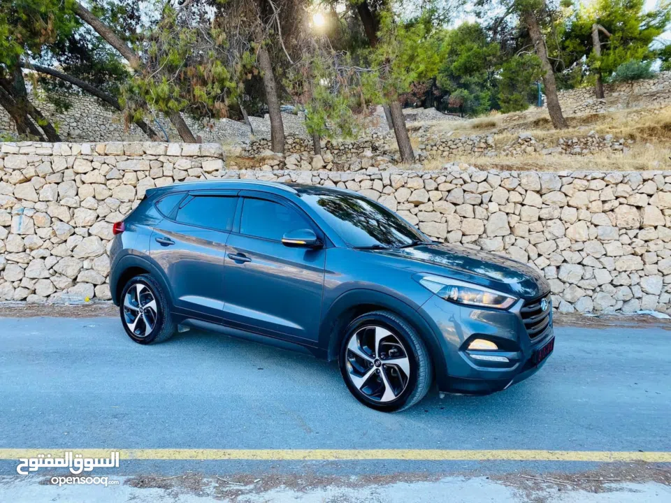 هونداي توسان فل ما عدا فتحة ترخيص وتأمين سنة