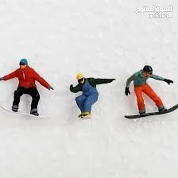 زلاجات ماء وثلج  و زلجات رمليه للبيع بحاله ممتازه  ويوجد منهم ماركات عالميه  للبيع واسعارهم بسعر واح