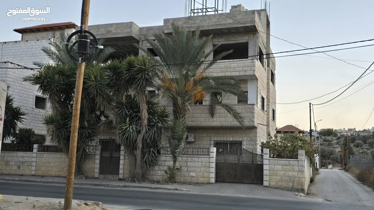 شقة مستقلة عظم تأسيس كهربا  وماء