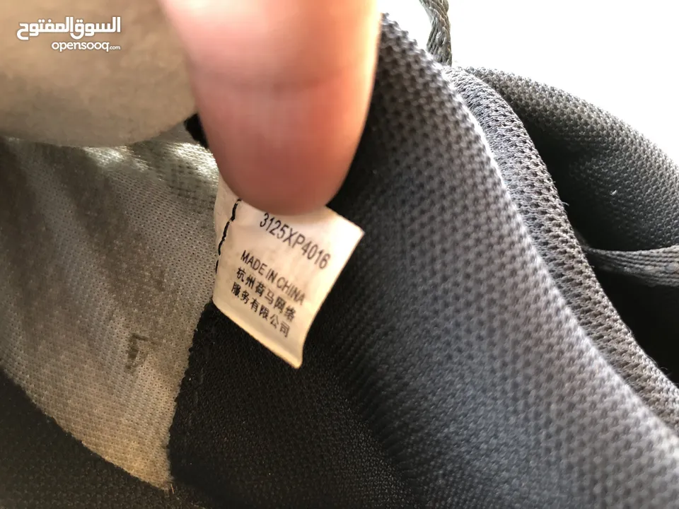 احذية ماركات 2 اصابع اديداس/1 ماركةjoma كل واحد نمرة للبيع بسعر حرق الواحد 5 دنانير