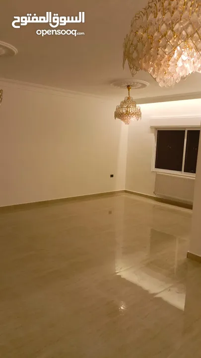 عرض حصرررري ـ ضاحيه النخيل ـ شقه فارغه للايجار لم تسكن بعد التجديد سوبر ديلوكس  190 متر +