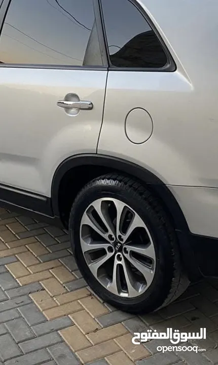 جب كيا سورينتو 2015 ولا ضربة ماشي 126 كيلو فقط 7 ركاب 4x4