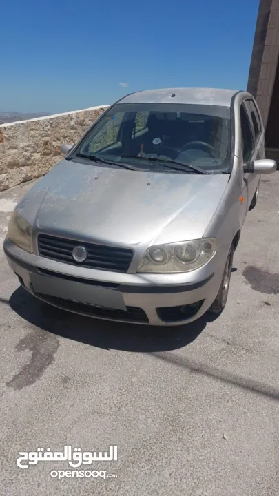 فيات بونتو 2005