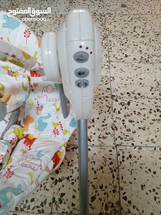 أرجوحة وهزاز بيبي مستعمل للبيع