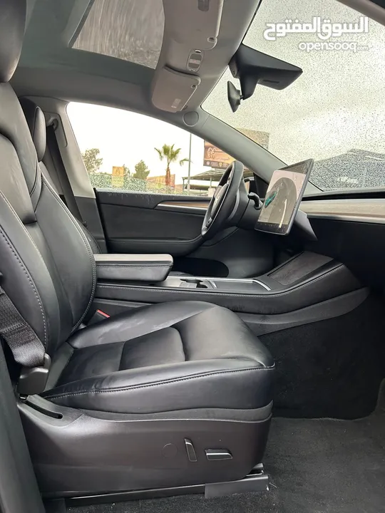 TESLA MODEL Y 2022 LONG-RANGE DUAL MOTOR-7 Seats  (سبع مقاعد)