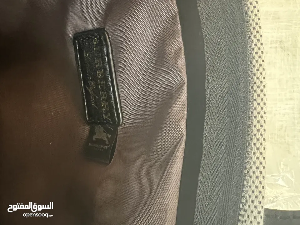 للبيع شنطة فاخرة من ماركة بربري Burberry ابيض في اسود