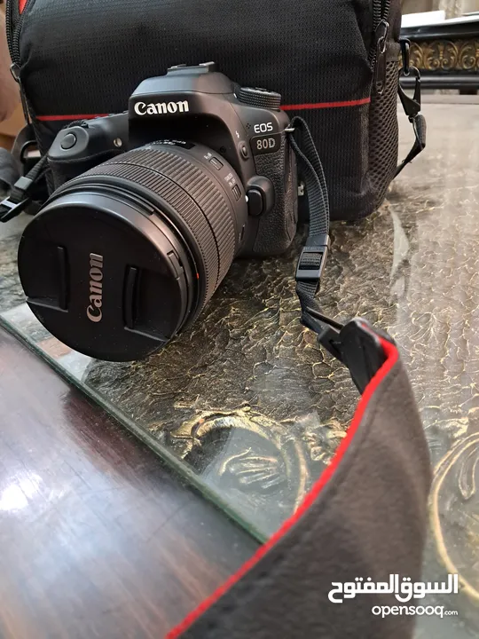 كاميرا كانون d80 مع معداتها