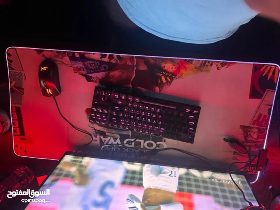 Mouse pad rgb للبيع استعمال يوم واحد بس
