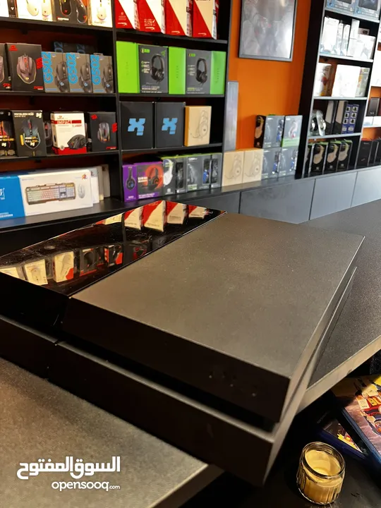 Ps4. PlayStation. Ps4 slim. Ps4 fat. بلايستيشن للبيع. بلايستيشن 4. بلايستيشن.  الاجهزه بحاله الوكاله