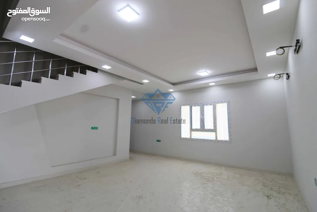 #REF1037    Beautiful  4 Bedrooms+ Maid Room Villa For Sale In Bousher Al Awabi