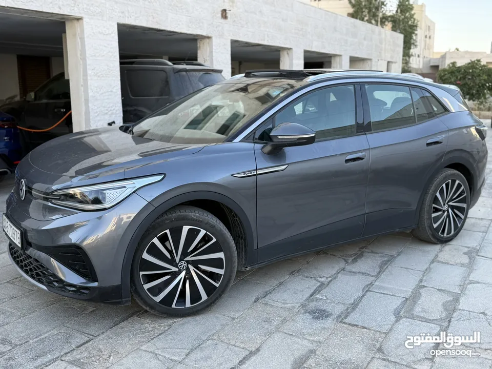 للبيع بسعر مناسب جداً volkswagen ID.4 X pure plus 2022