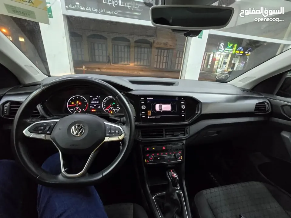 فولكسفاجن  T CROSS