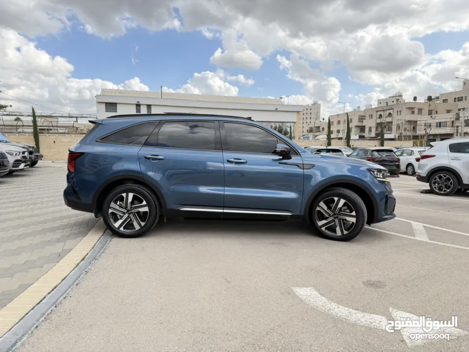 كيا سورينتو بزنز ترخيص 2023 محرك 1600 هايبرد   240 حصان دفع  4×4