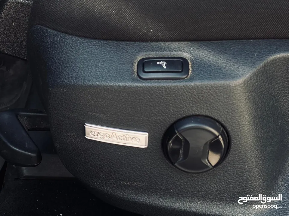 للبيع بسعر مميز جولف تعديلات Full GTI -Mk7.5  Golf تعديلات GTI مميزة جدا بسعر مميز- من اجمل السيارات