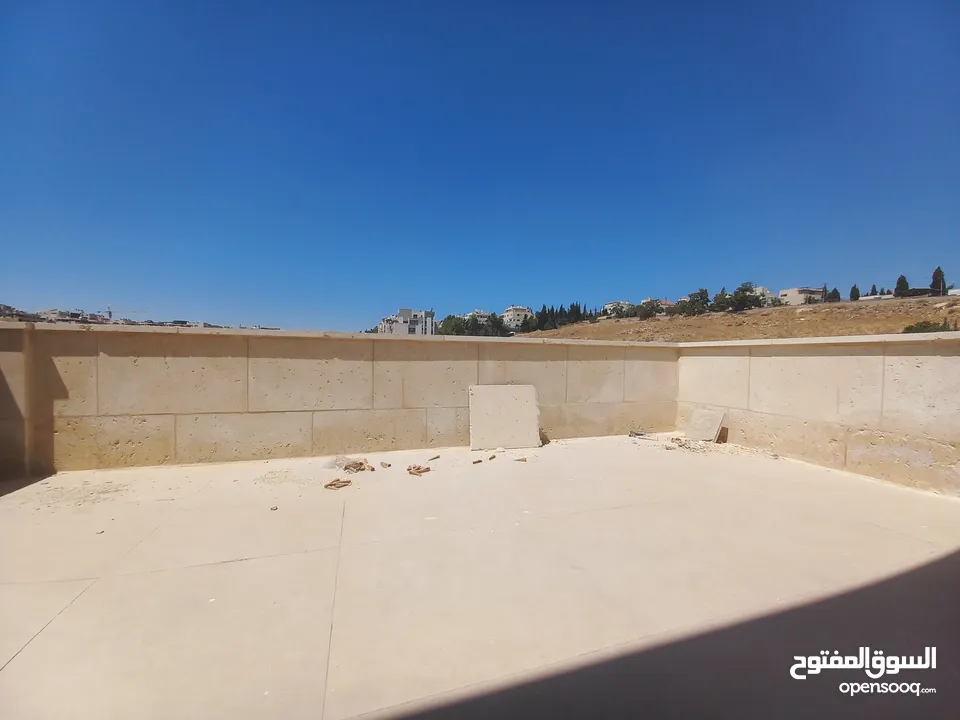 Unfurnished Apartment with Roof For Rent In Abdoun  ( Property 34122 )-174813184
