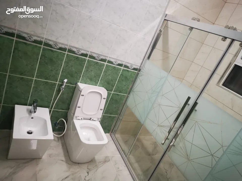 شقة مفروشة للايجار اربع وثلاث غرف نوم في الرابية يومي اسبوعي