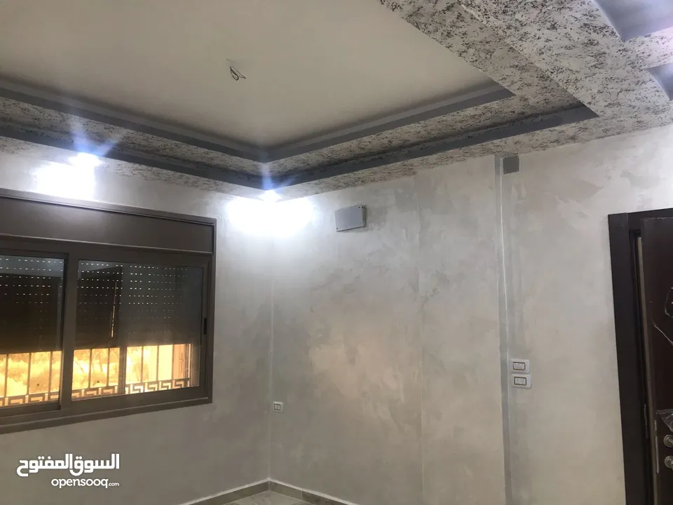 شقة للبيع في الرمثا حي الزهور