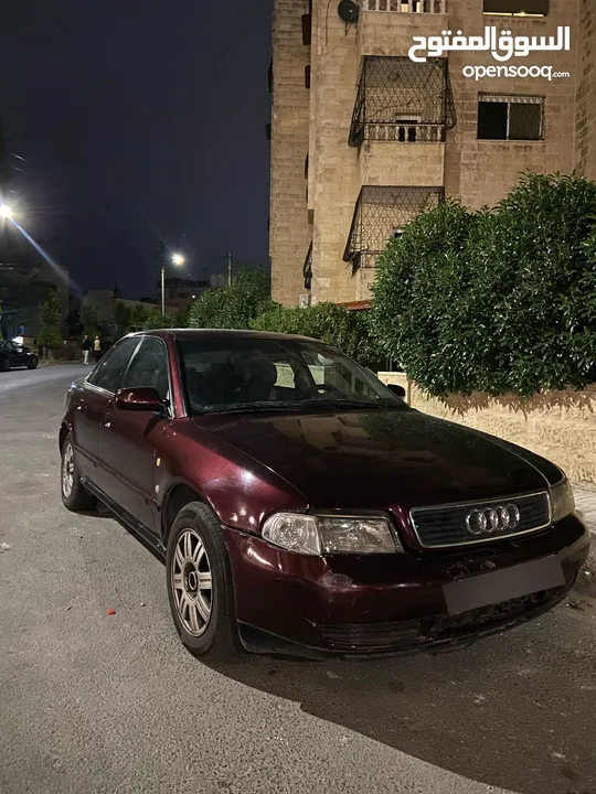 سيارة اودي A4 للبيع بحالة جيدة