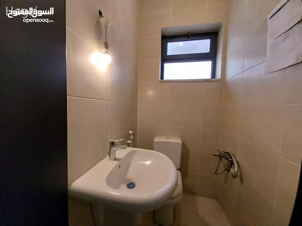 شقة للبيع في عبدون  ( Property ID : 33220 )