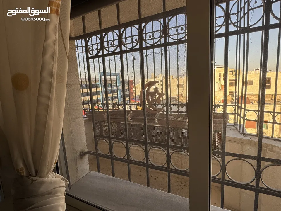 شقه مفروشه للبيع اربد الحي الشرقي