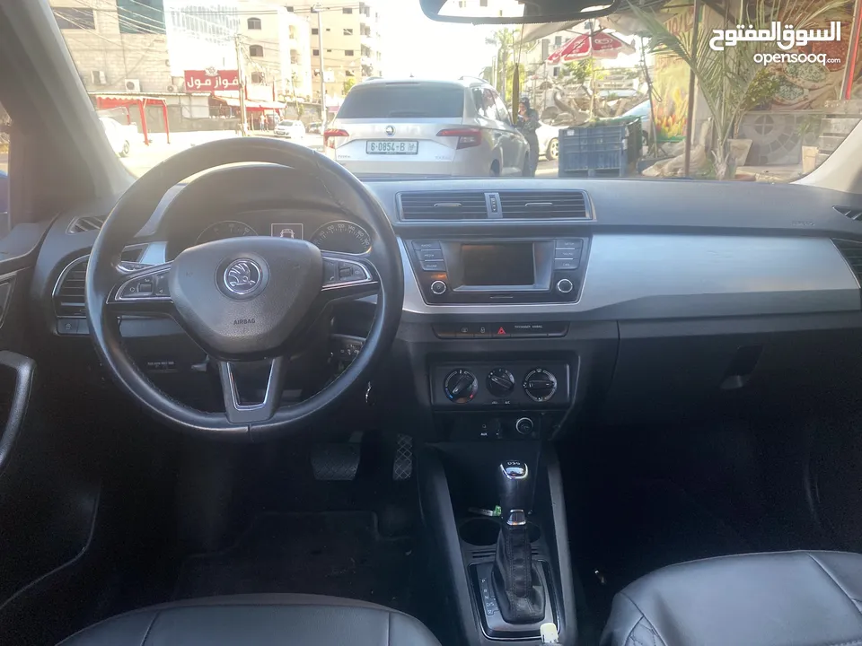 سكودا فابيا اتوماتيك بحالة الشركة