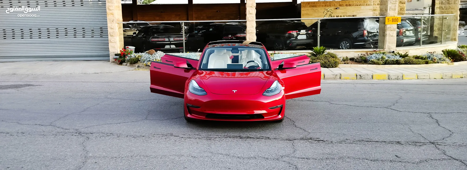 تيسلا 2022 model 3 فحص كامل 4 جــيـــد بدون ملاحظات غرفة جلد ابيض لون مميز بحالة الوكالة بسعر لقطة