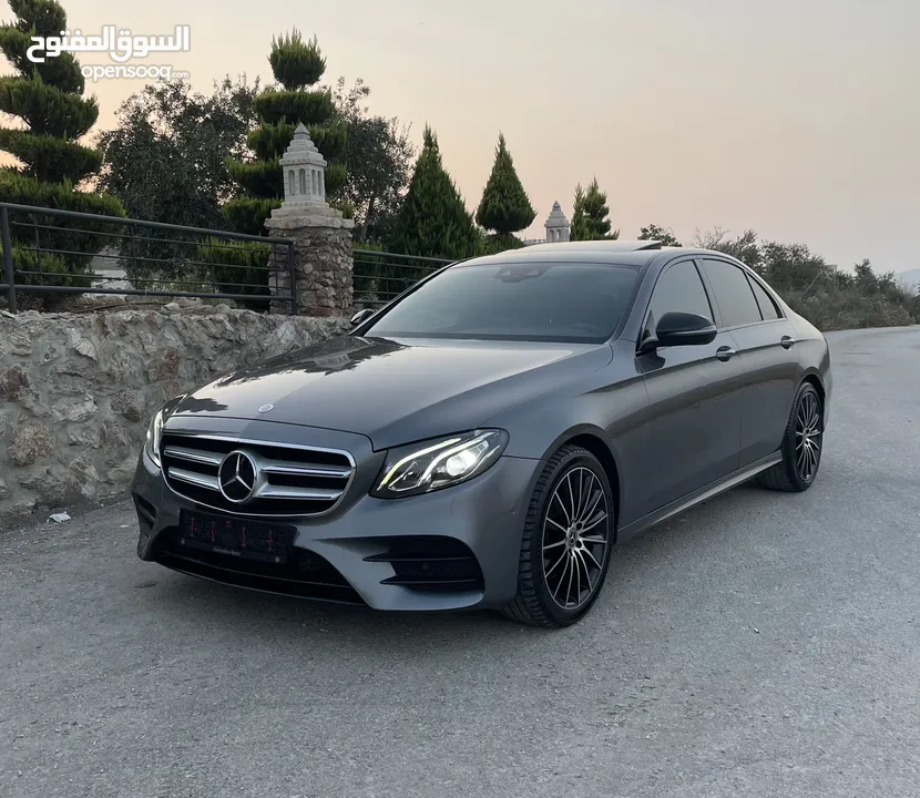 E220d ᄉ Mercedes-Benz