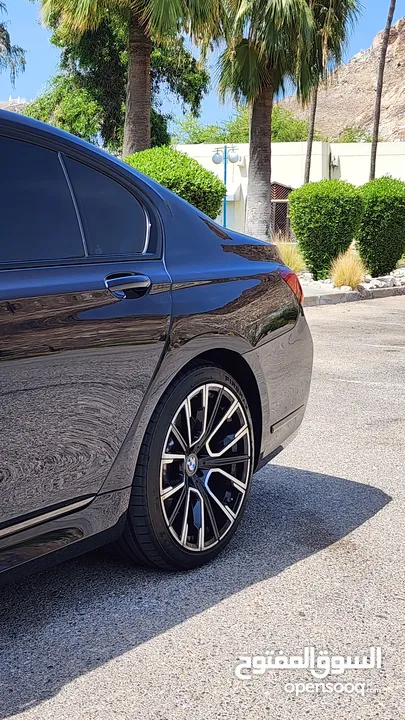 للبيع BMW 750i كت m