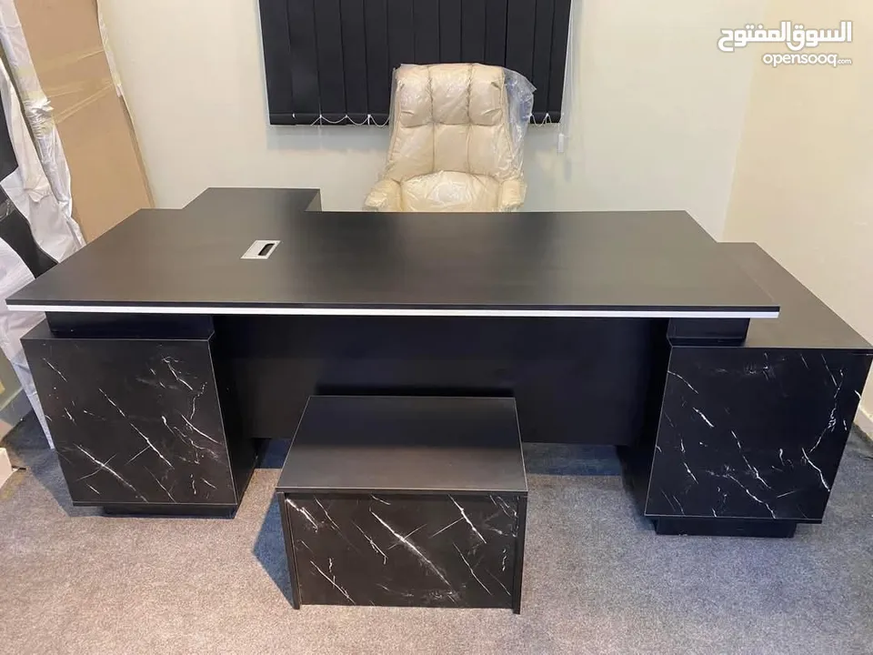 تميز بجلستك بأحدث أشكال المكاتب مدير للشركات و المكاتب الفخمه أجود أنواع الخشب باقل التكاليف