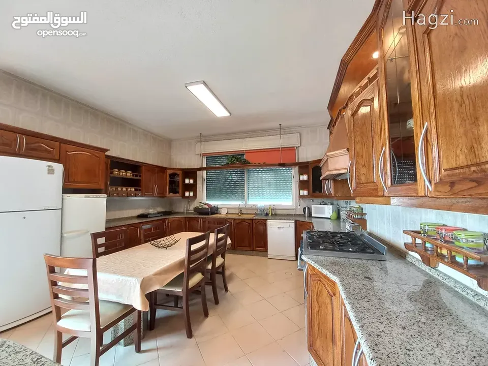 شقة طابقية مفروشة للإيجار في السابع  ( Property 32536 ) سنوي فقط