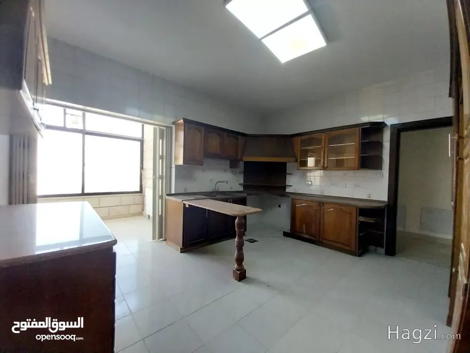 فيلا للايجار في ام اذينة  ( Property 33438 ) سنوي فقط