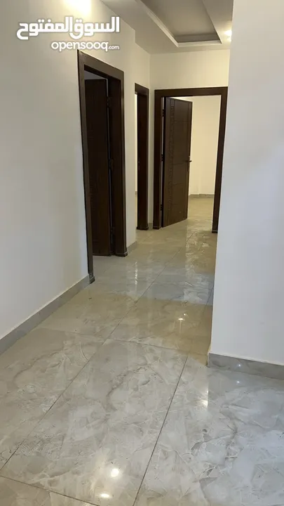 شقة جديدة للبيع بسعر مغري شارع الوينك من المالك مباشرة