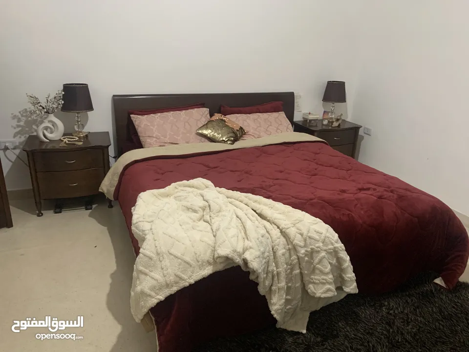 غرفه نوم للبيع حاله ممتازه جدا
