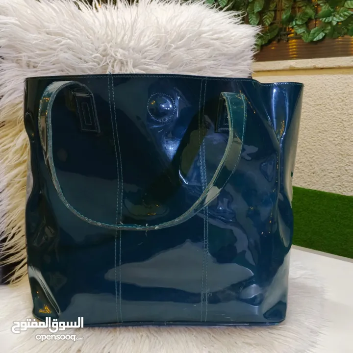 حقائب نسائيه جلد نوعيه تقيله وممتازه