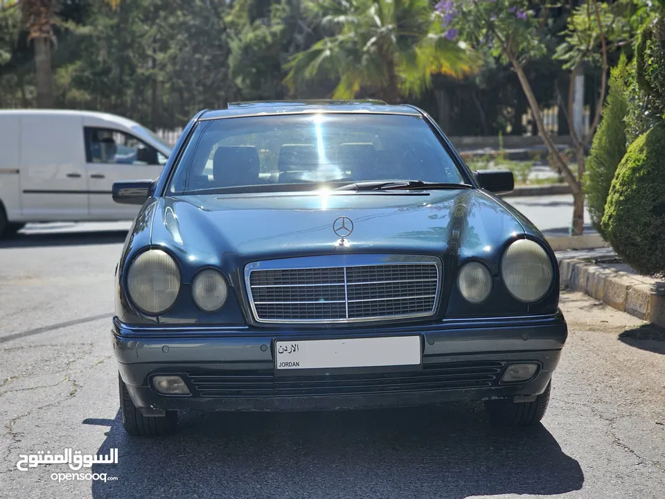 مرسيدس E 200 1999 ايليجنس قرش ونص مالك شخص واحد من الشركة بحالة الوكالة