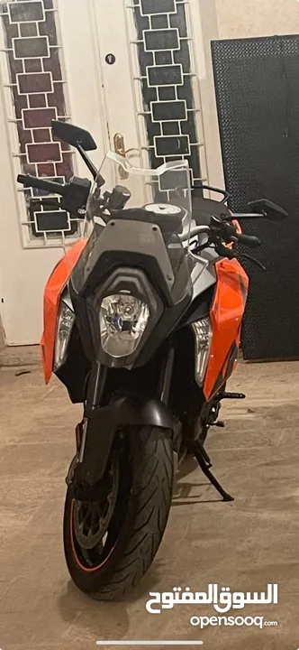 وحش الطرقات – KTM 1290 Super Duke GT موديل 2016  دراجة رياضية وسياحية فاخرة بحالة وكالة للبيع