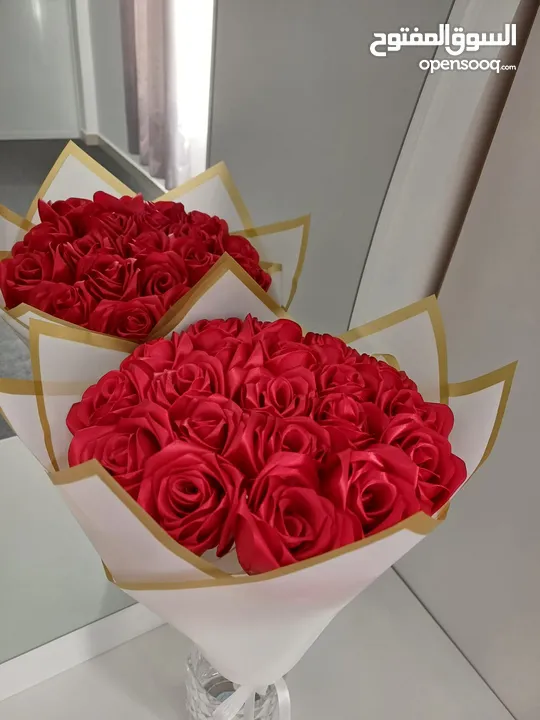 Artificial handmade flowers