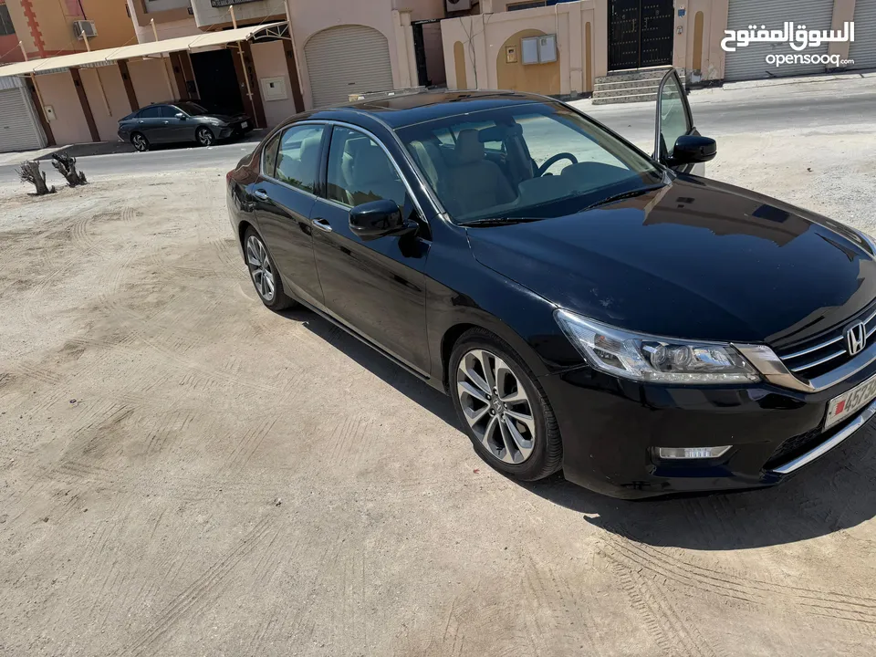 Honda accord 2013 black full option