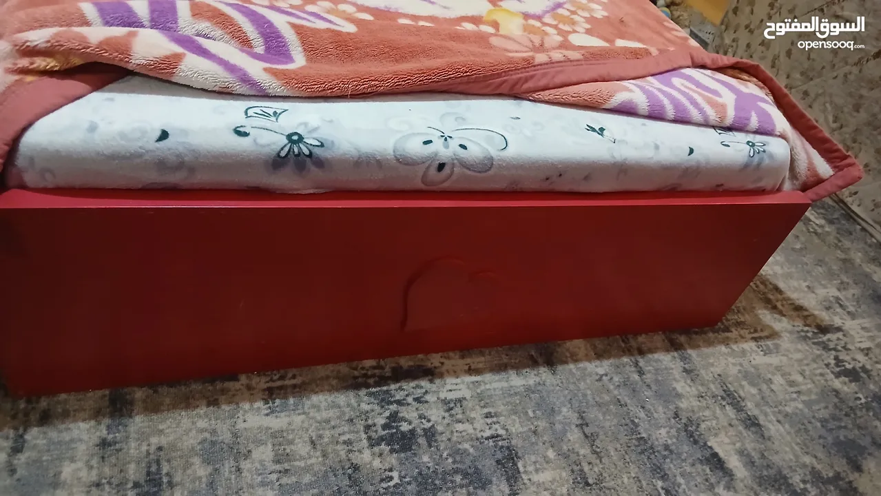 غرفة نوم تقيلة للبيع... فرصة