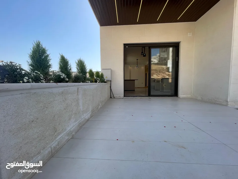 شقة غير مفروشة للإيجار في دير غبار  ( Property 39136 ) سنوي فقط