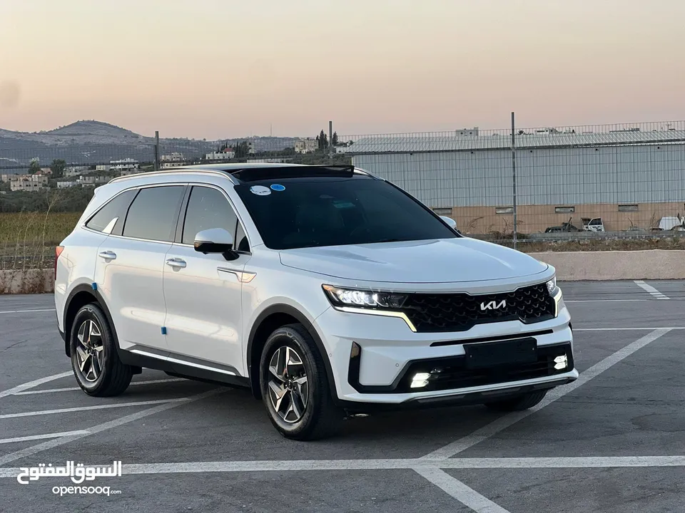 كايا سورينتو 2022 /فل الفل  فتحة سقف بانوراما  2x4 ///240Hp بنزين + كهرباء  ( Haybrid) 1600cc